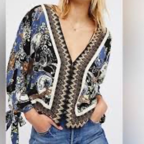 Free People Catch Me If You Can Tie Sleeve Blouse, Boho Cheetah Print, XS - Picture 12 of 16